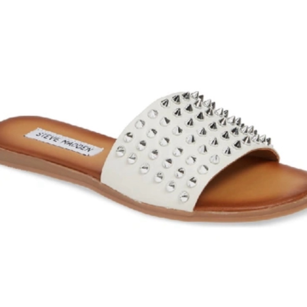 Madden girl Farryn Slide Sandal In White